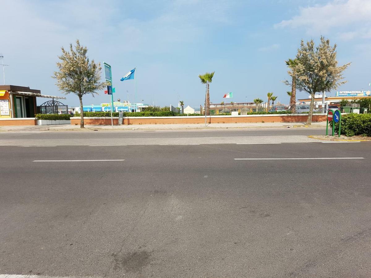 Sottomarina Beach Apartment ภายนอก รูปภาพ